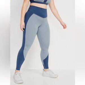 NWT Old Navy Extra High-Rise Two-Tone Sports Bra + Leggings - M